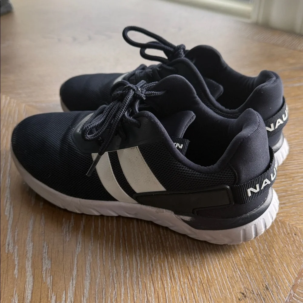 Nautica Manapin Boys Navy Blue/White. Mesh Lace Up athletic Sneakers Size 1